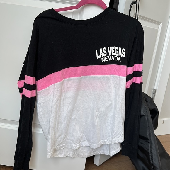 Las Vegas Nevada Pink Top Size Medium - Picture 2 of 2